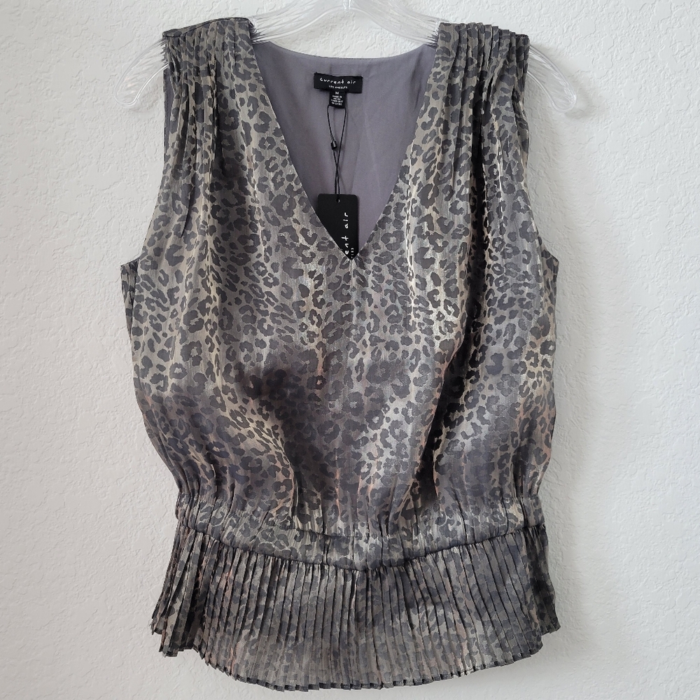 Current Air Metallic Leopard Print V-neck Embossed Blouse Size Medium NWT